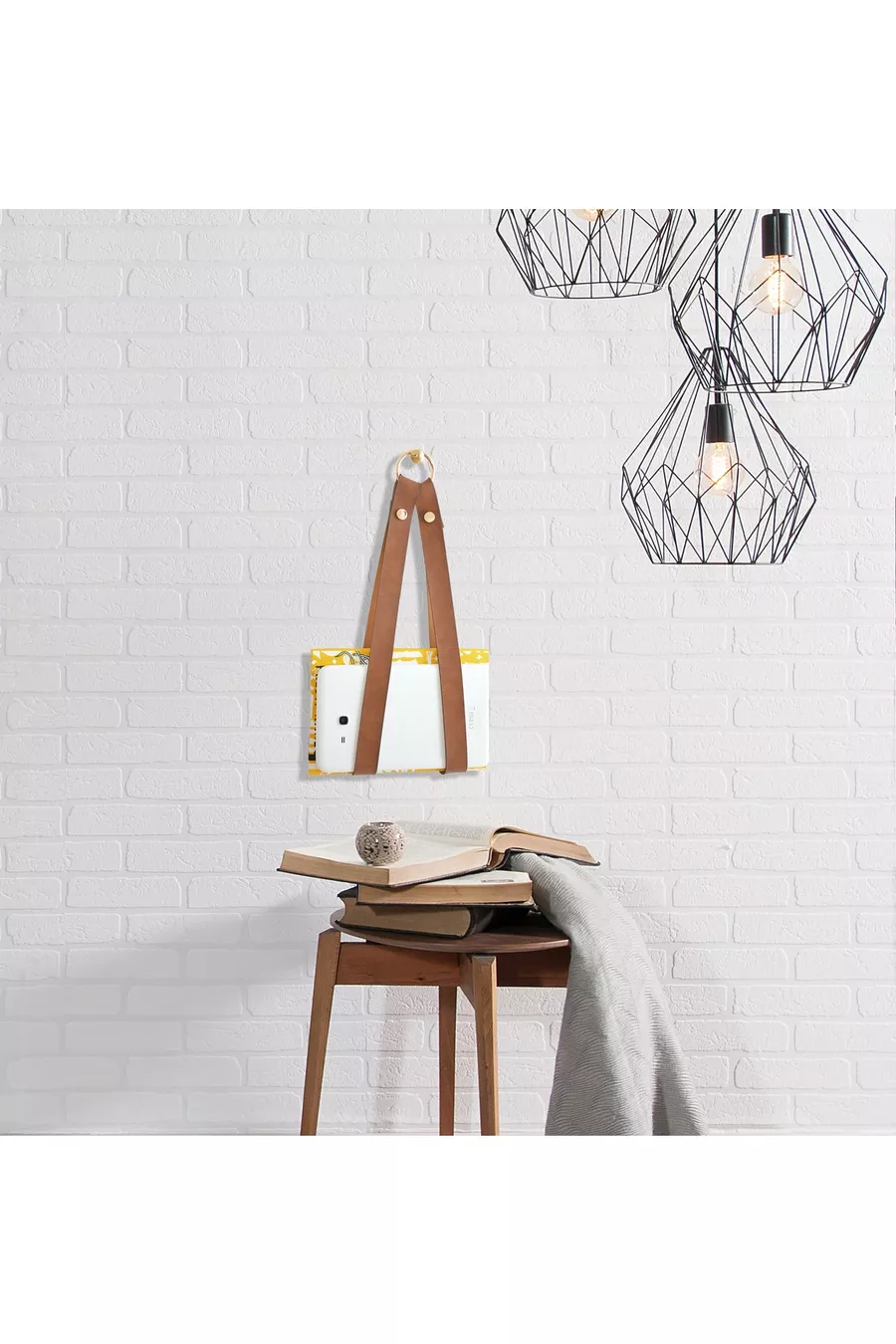 Ensemble lit, tête de lit et table de chevet pour hôtel boutique, chambre à coucher design à prix abordable avec table de chevet