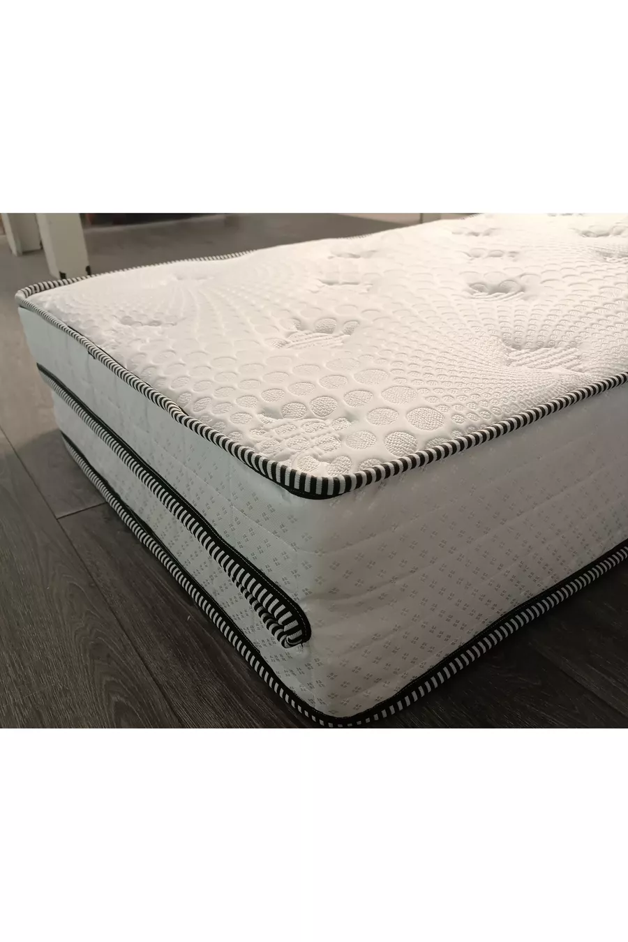 Matelas en mousse pliable compatible avec lit coffre Cm Flekke, Hemnes, Ikea, état ouvert Cm