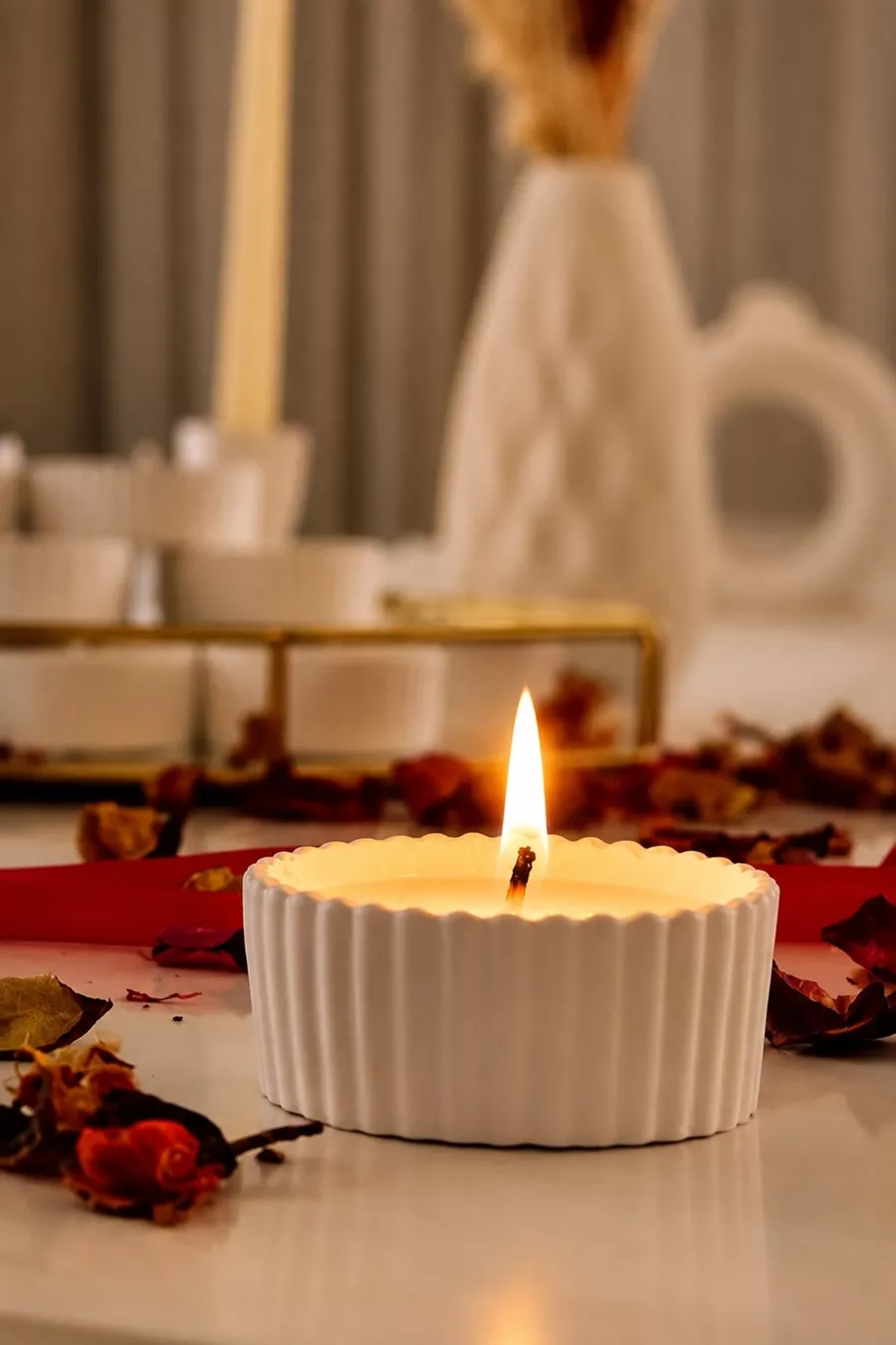 Ensemble-cadeau de 5 pièces sur plateau décoratif : Vase, bougie parfumée, porte-bougie tealight, parfum d'ambiance