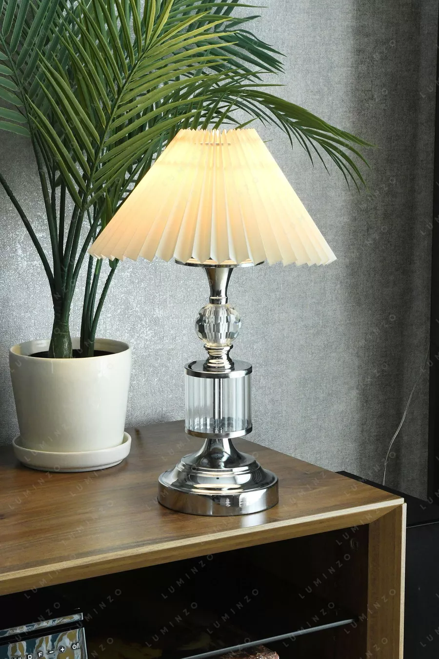 Lampe décorative Carlot moderne avec détails en pierre de cristal 1 pièce argent