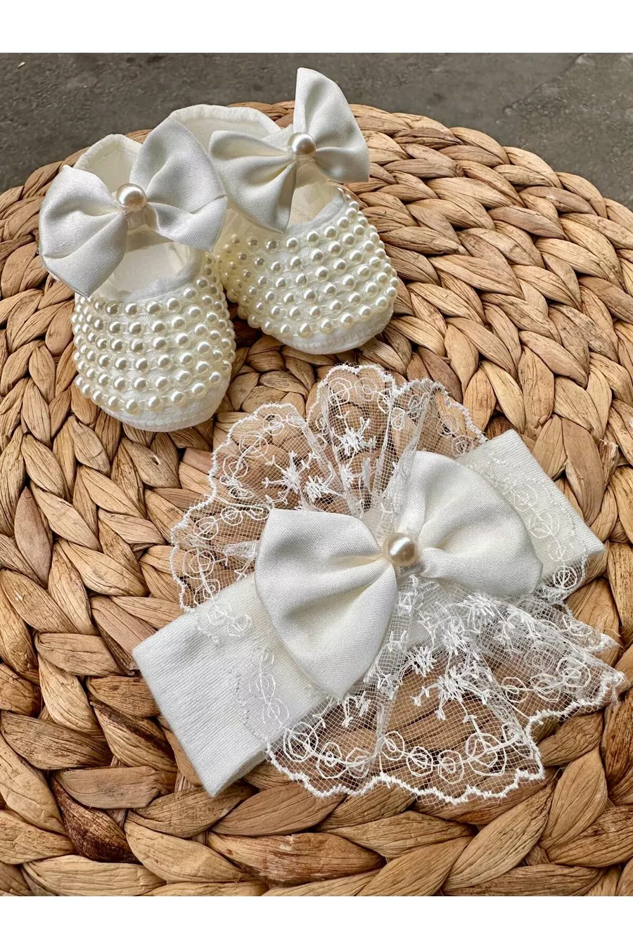 Ensemble de bandeau et chaussons pour bébé fille avec détail nœud, chaussons brillants avec perles et dentelle,  cm, chaussons de luxe avec scratchs, pour cadeau