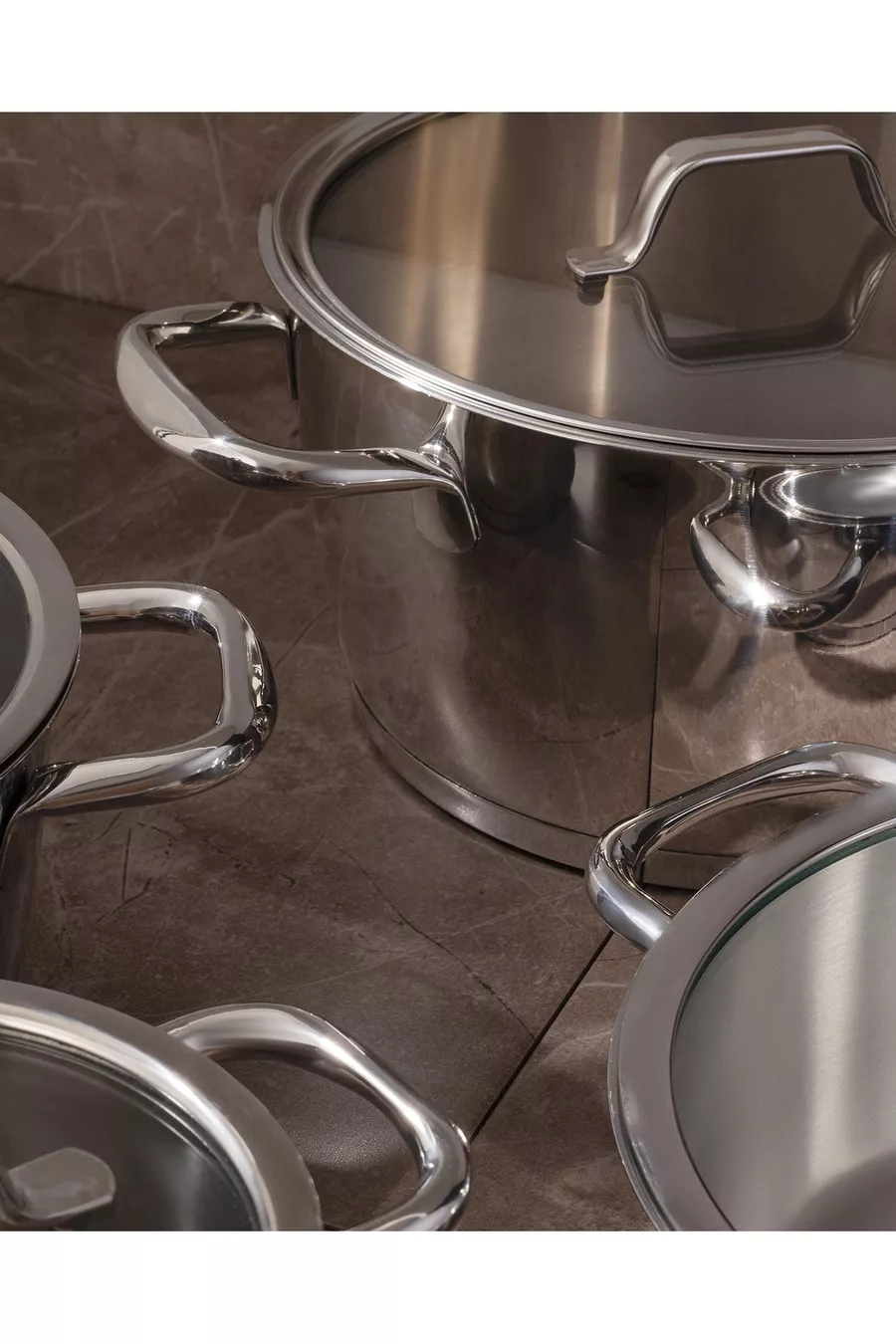 Ensemble de 8 pièces de casseroles Nova - Acier