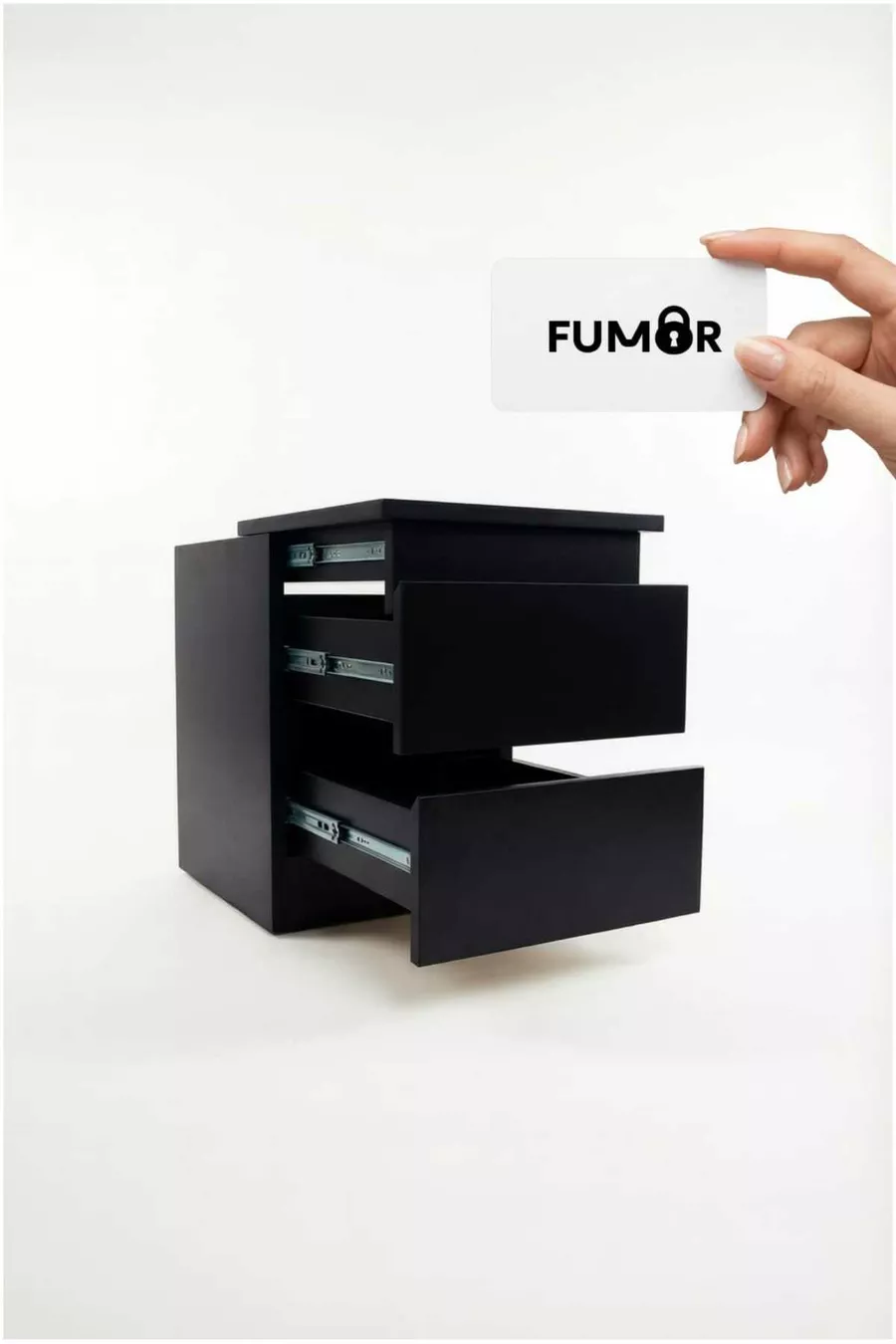 Table de chevet avec compartiment secret et carte NFC