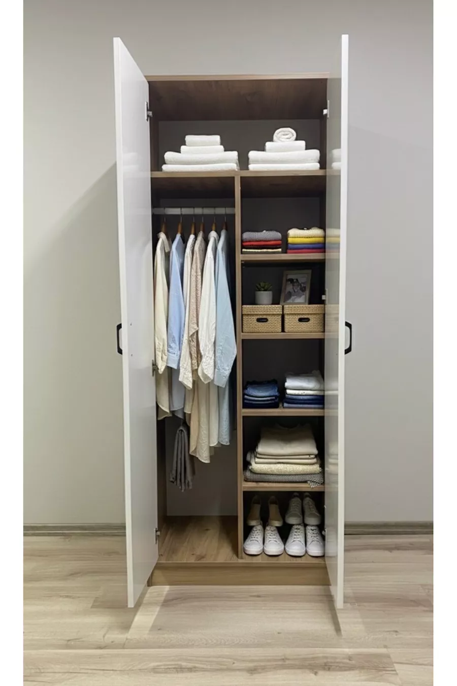 Armoire à vêtements avec 2 portes, étagères et penderie, pin Atlantique-Pierre de lune