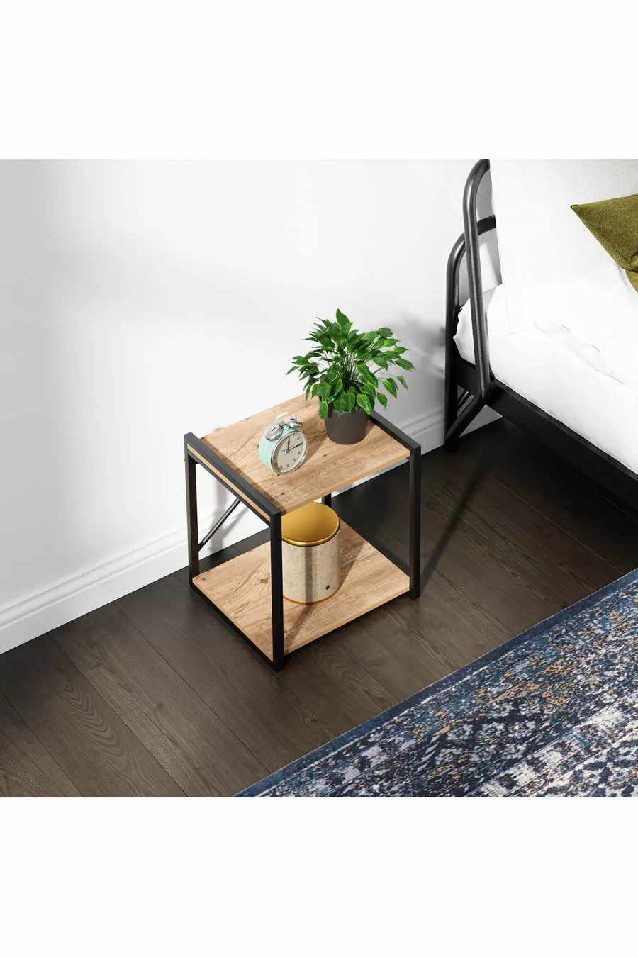 Table de chevet multifonction avec pieds en métal et étagère en pin