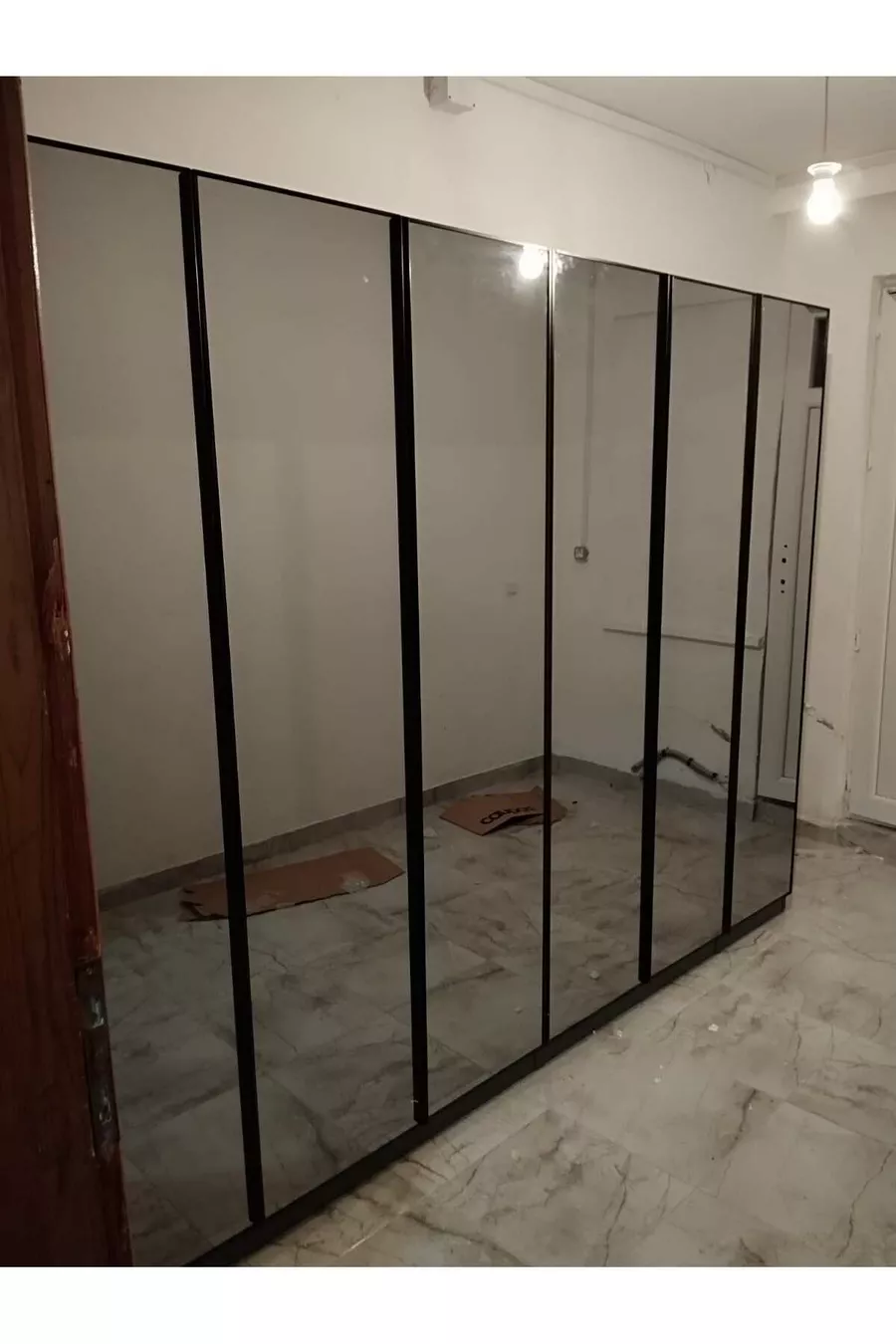 Armoire de dressing Esla modulable à 6 portes vitrées % MDF (LIVRAISON À DOMICILE AVEC MONTAGE INCLUS)