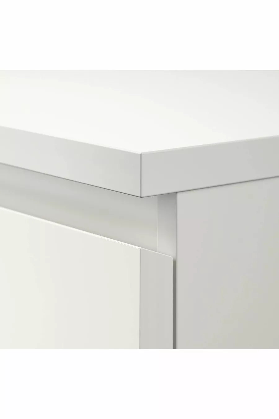 Commode à 4 tiroirs, Largeur :  cm  Profondeur :  cm  Hauteur :  cm