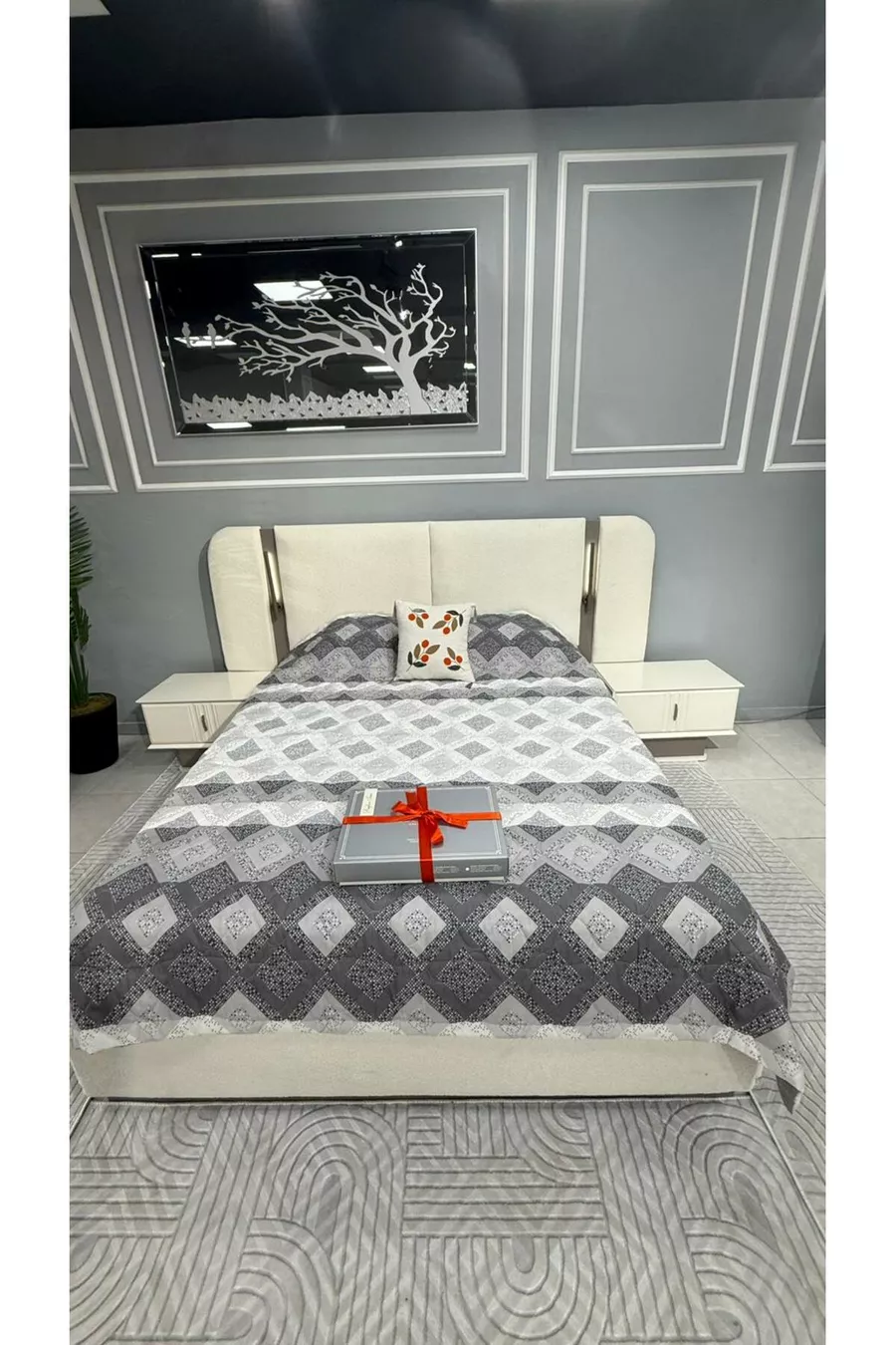 Ensemble de chambre à coucher Milda Modèle