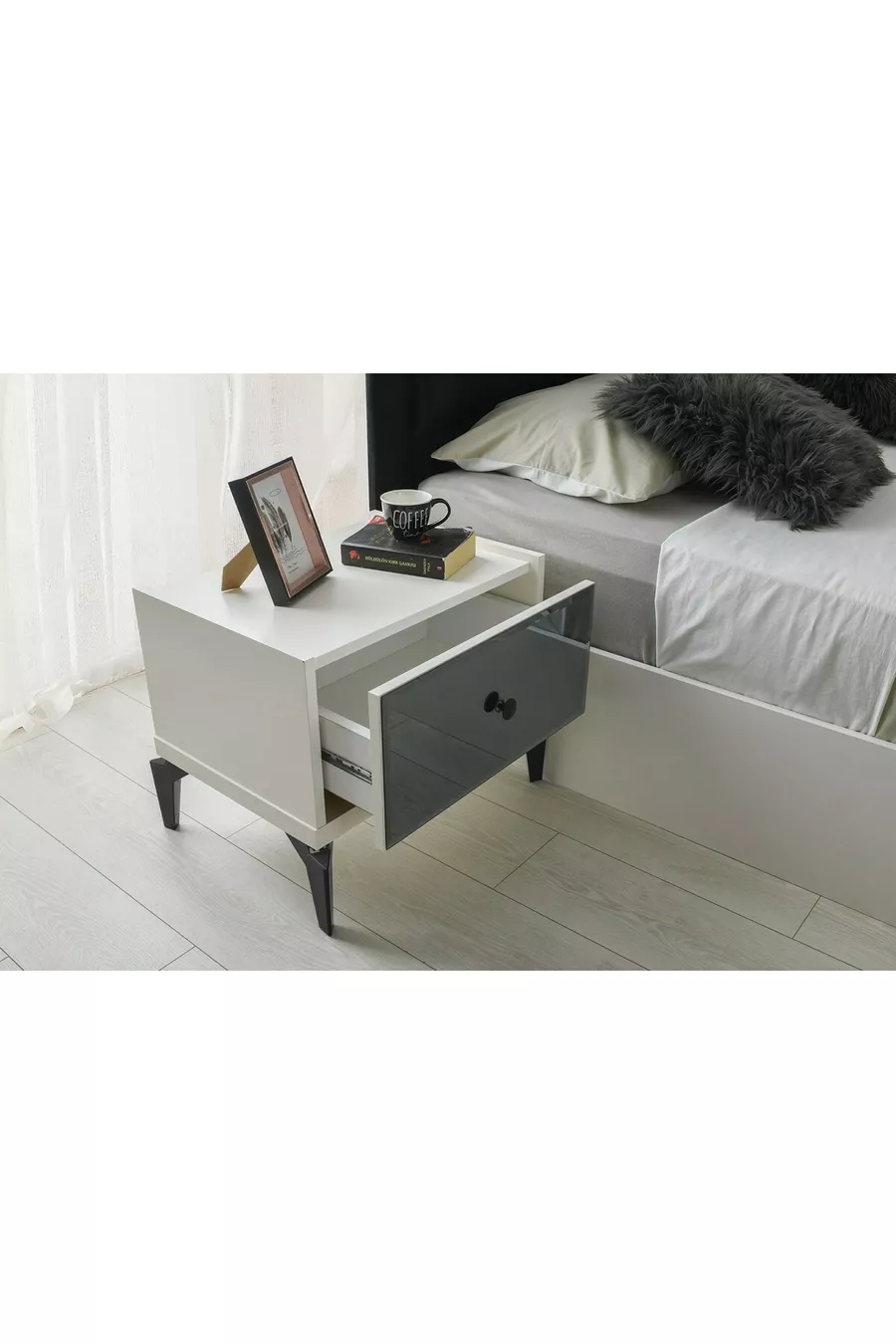 ENSEMBLE DE CHAMBRE À COUCHER KYIV EN MDF