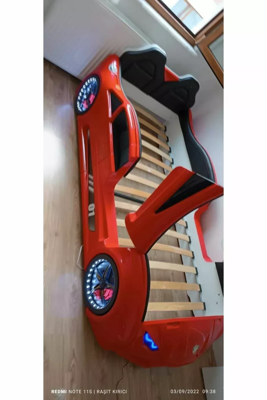 Supercarbeds - Lamborghini - Lit Voiture avec Roues - Extreme - Portes Ouvertes Vers le Haut - Rouge