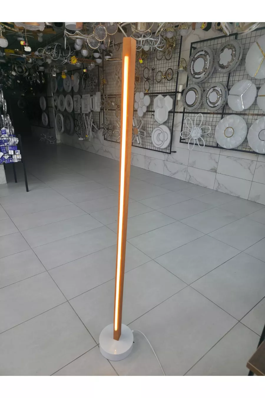 Lampadaire LED en bois moderne | 3 couleurs avec télécommande | Fait main  cm