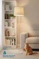 Lampadaire en tissu métallique crème à une seule jambe Cora pour salon, séjour et chambre à coucher