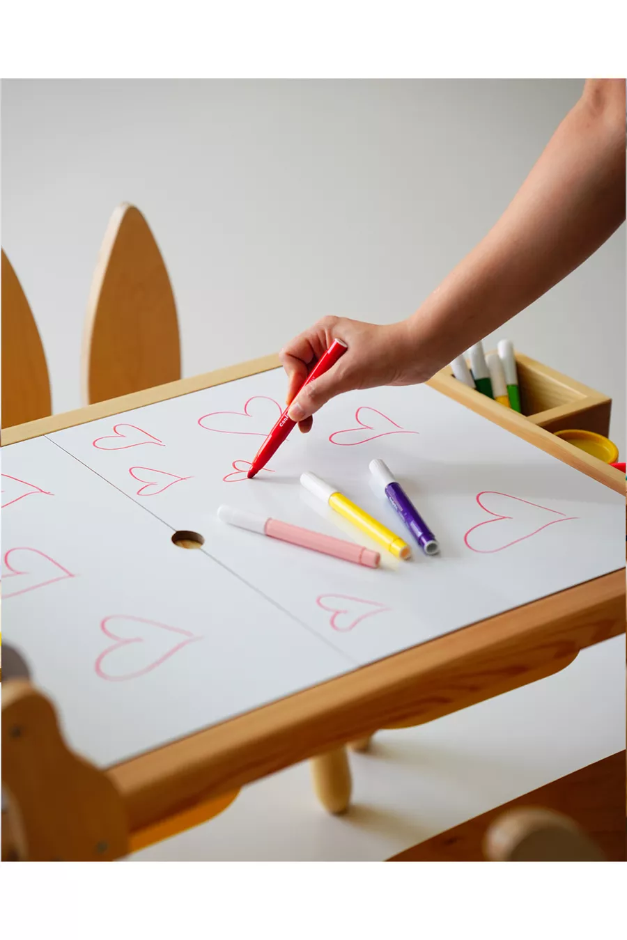 Table d'activité sensorielle en bois pour enfants + ensemble 1 chaise (avec rouleau de papier en cadeau)