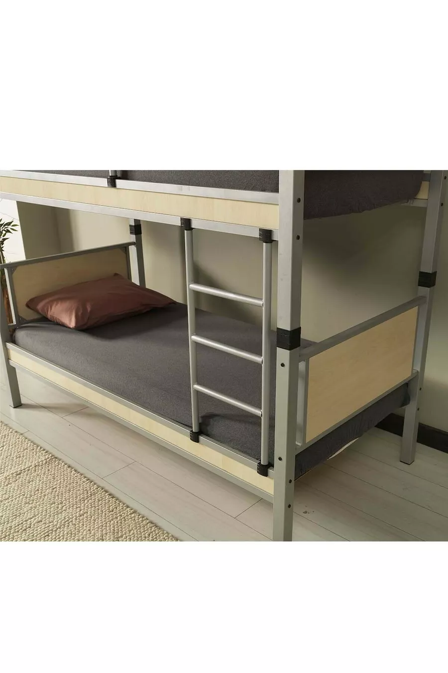 Chambre d'enfant Yurt avec lit superposé et lits en métal et bois