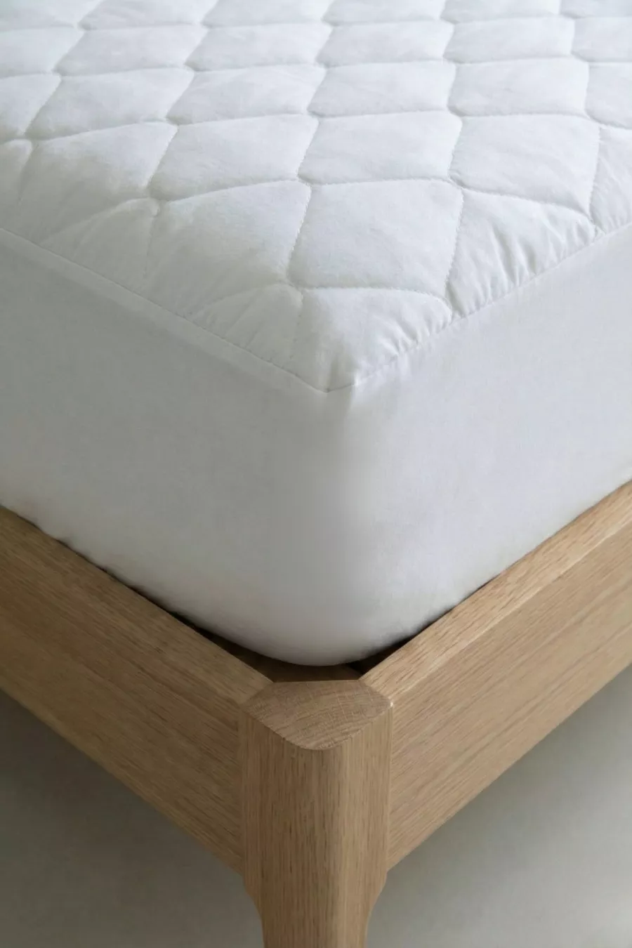 Protège-matelas en coton matelassé, ajustable, bord complet, imperméable, blanc