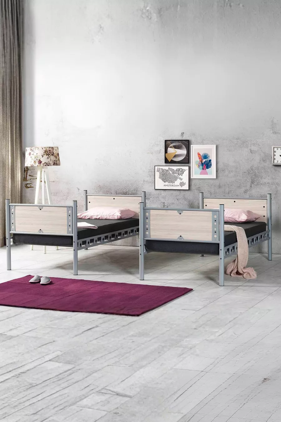 Chambre d'enfant élégante pour garçon avec lits superposés en métal et cadre de lit en bois