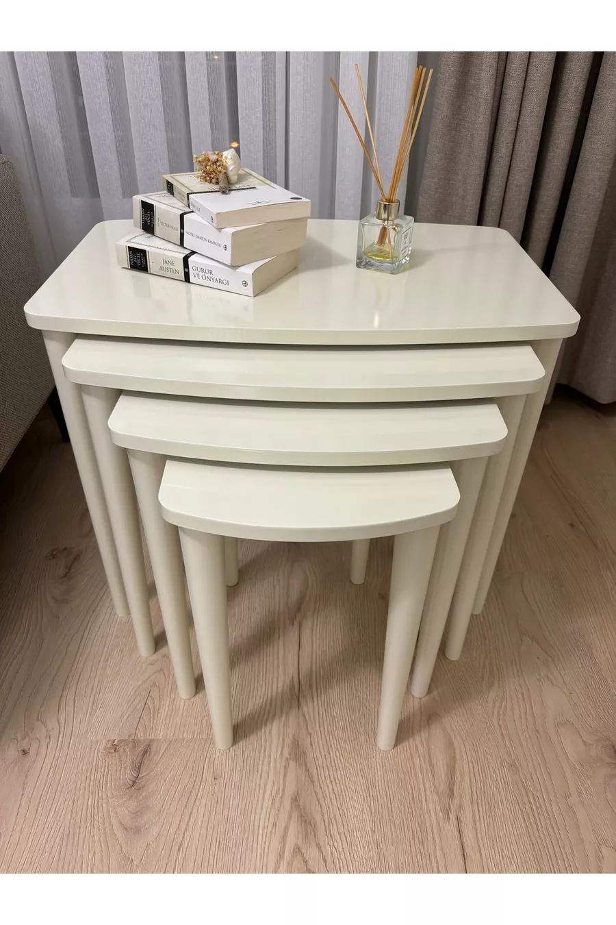 Concept Başaran Table d'appoint gigogne 4 pièces en MDF peint de qualité supérieure, crème
