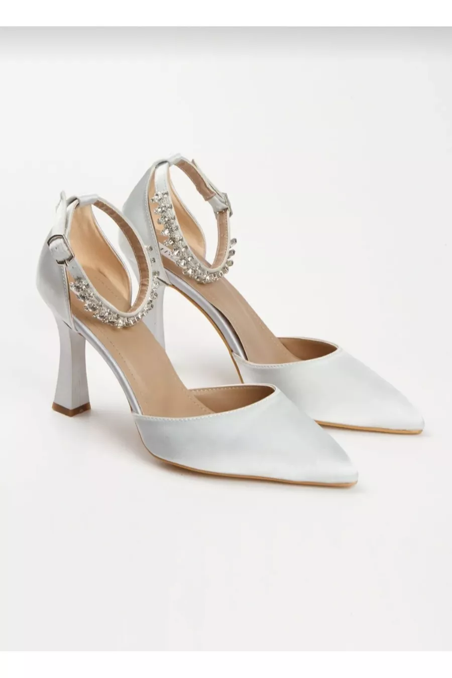 chaussures à talons pour femmes en satin avec pierres à la cheville