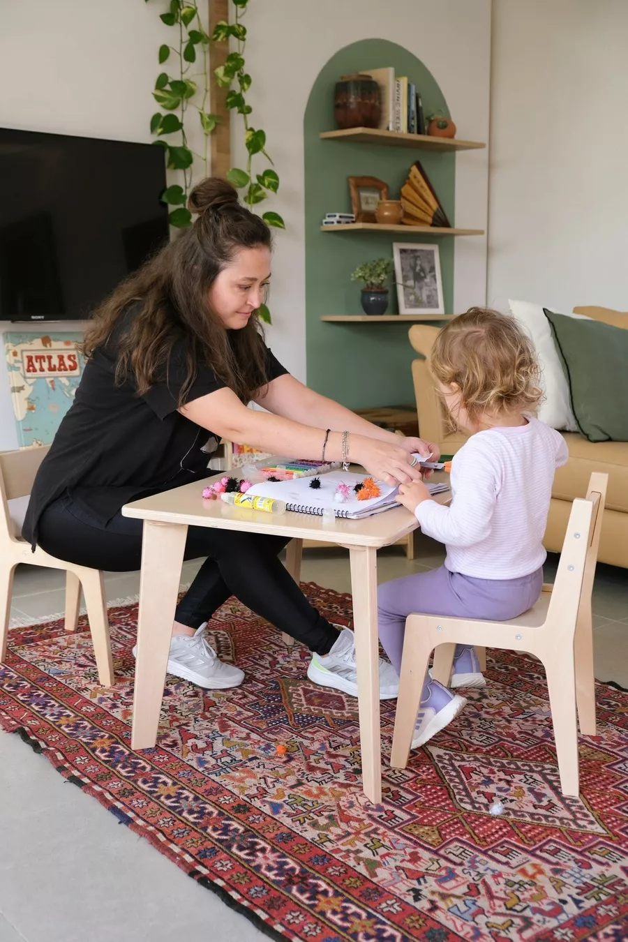 Ensemble de table et chaises en bois Montessori pour enfants (1 table + 2 chaises)