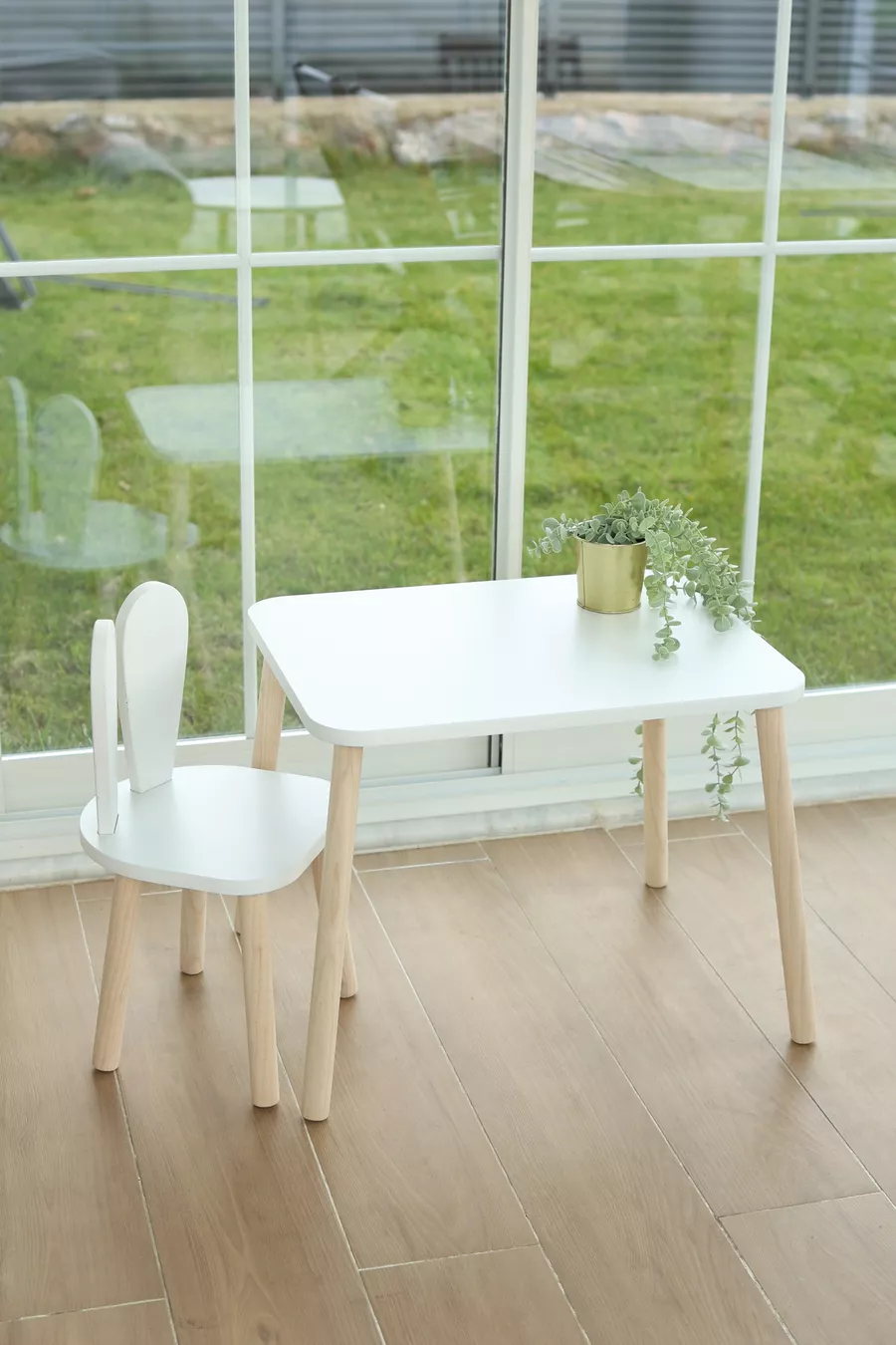 La Table Blanche + 1 Chaise