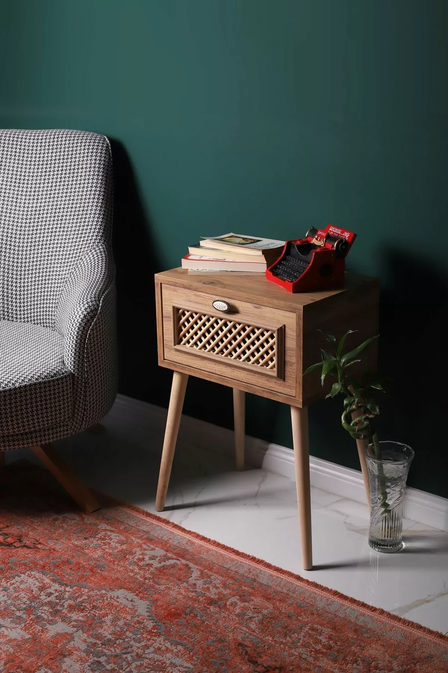Table de chevet avec porte, cadre en pin