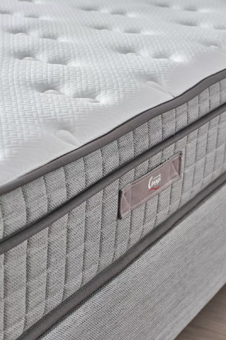 Matelas Melisa Visco Orthopédique Simple, Antibactérien et à Ressorts Ensachés