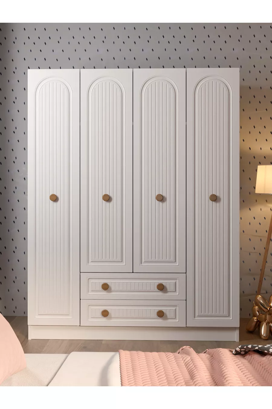 Armoire blanche élégante et raffinée Bohem à 4 portes et 2 tiroirs en MDF