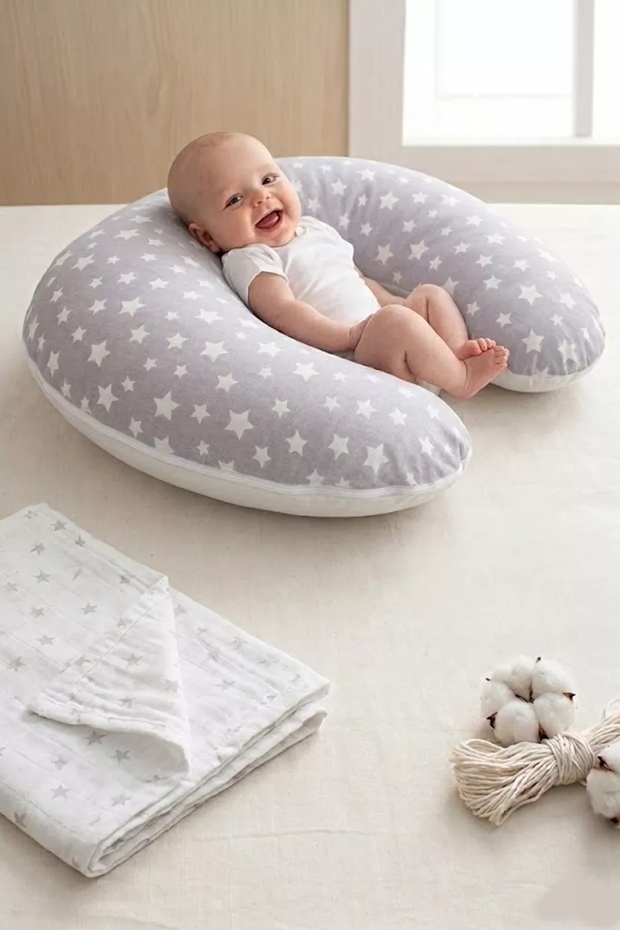 Coussin d'allaitement double face / Coussin de soutien pour bébé, Coussin de grossesse, Tissu en coton, Motif étoiles, Gris