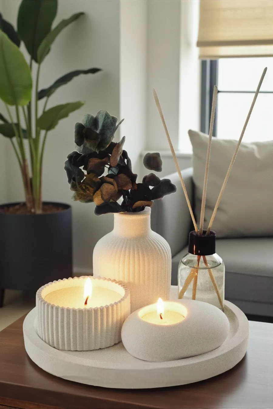 Ensemble-cadeau de 5 pièces sur plateau décoratif : Vase, bougie parfumée, porte-bougie tealight, parfum d'ambiance