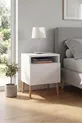 Commode moderne blanche avec pieds en bois, commode de chambre à coucher, commode pour chambre de bébé, commode pour chambre d'adolescent, commode avec étagères, table de chevet, commode moderne scandinave