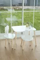 La table blanche + 2 chaises
