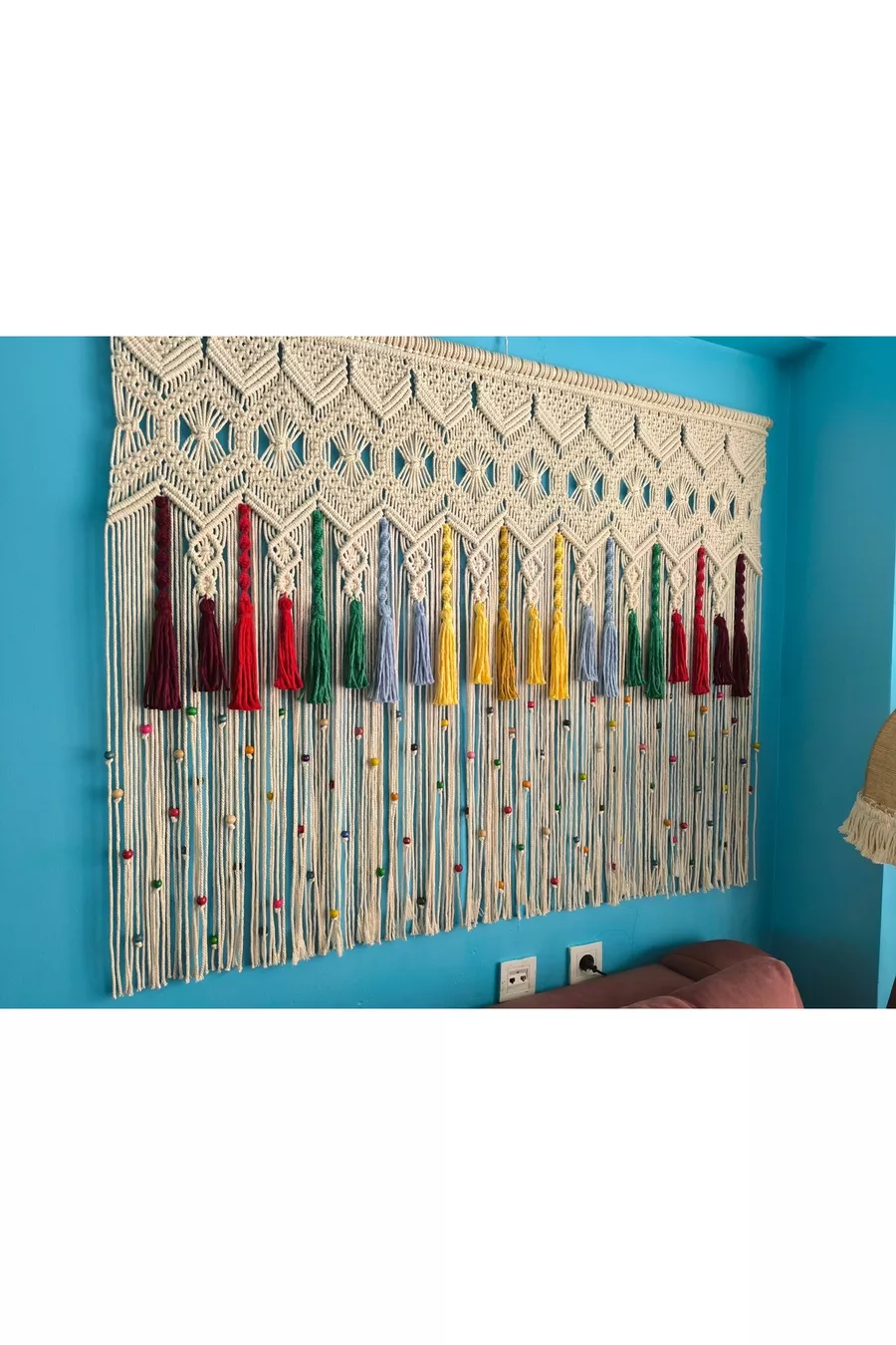Tête de lit en macramé multicolore
