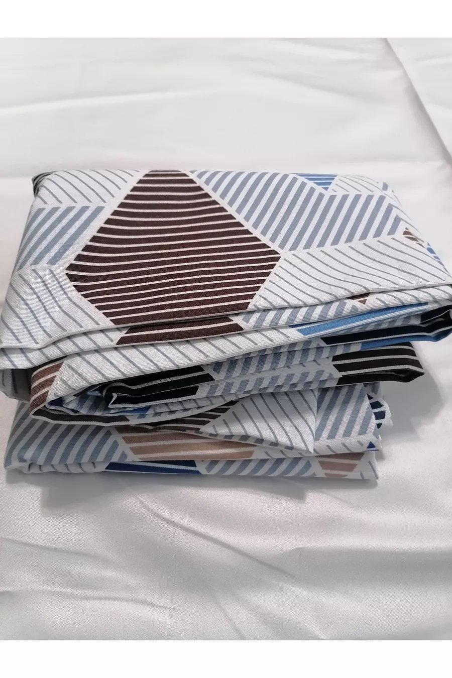 HOUSSE DE MATELAS ET D'OREILLER EN MOUSSE