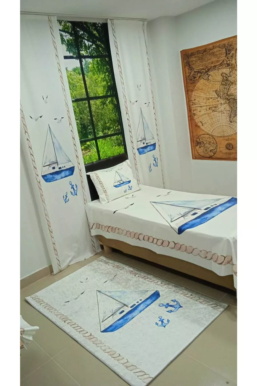 Ensemble de Chambre d'Enfant Marin (Rideau de Fond - Couverture et Oreiller - Tapis)