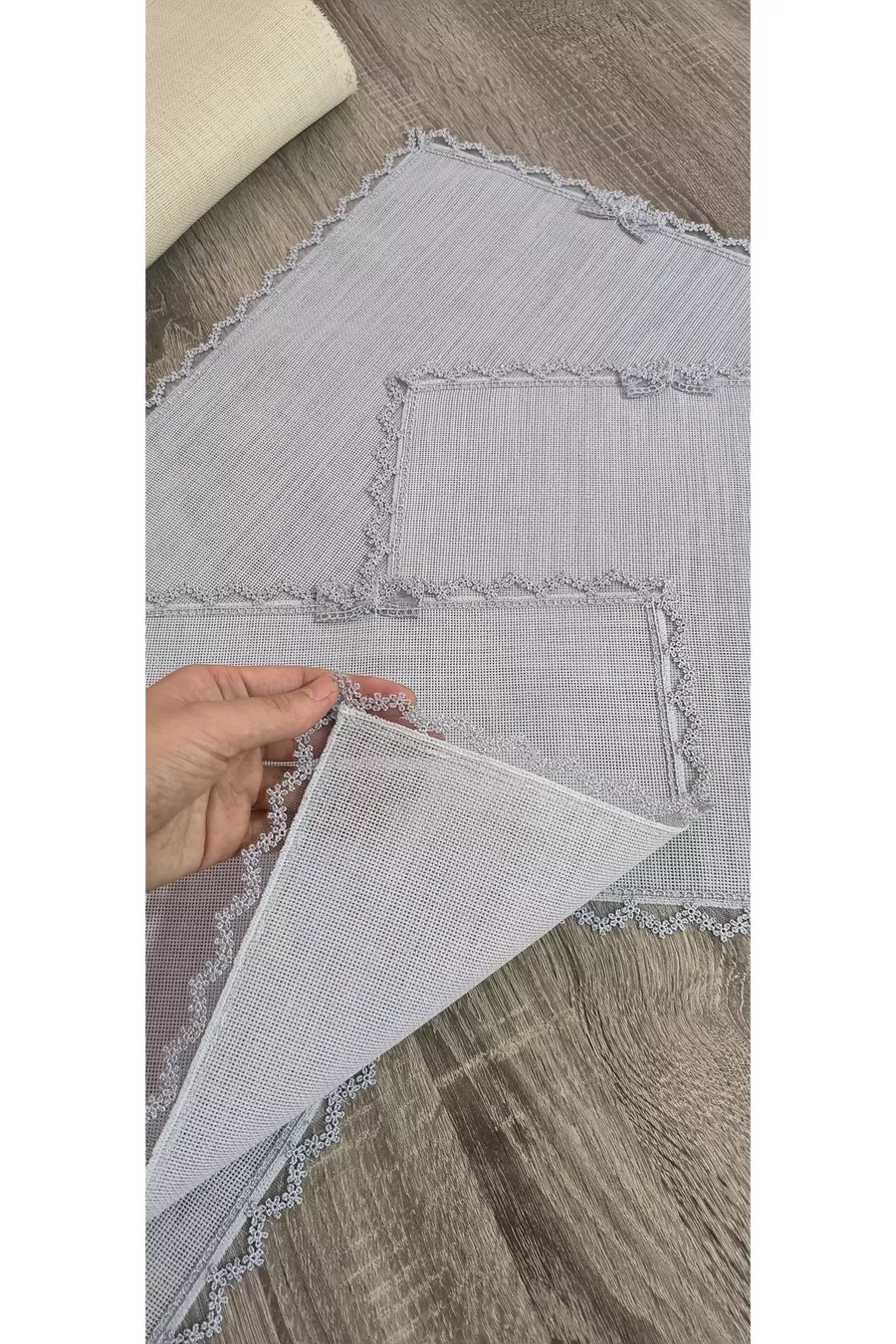 Ensemble de chambre à coucher / 3 pièces avec dentelle