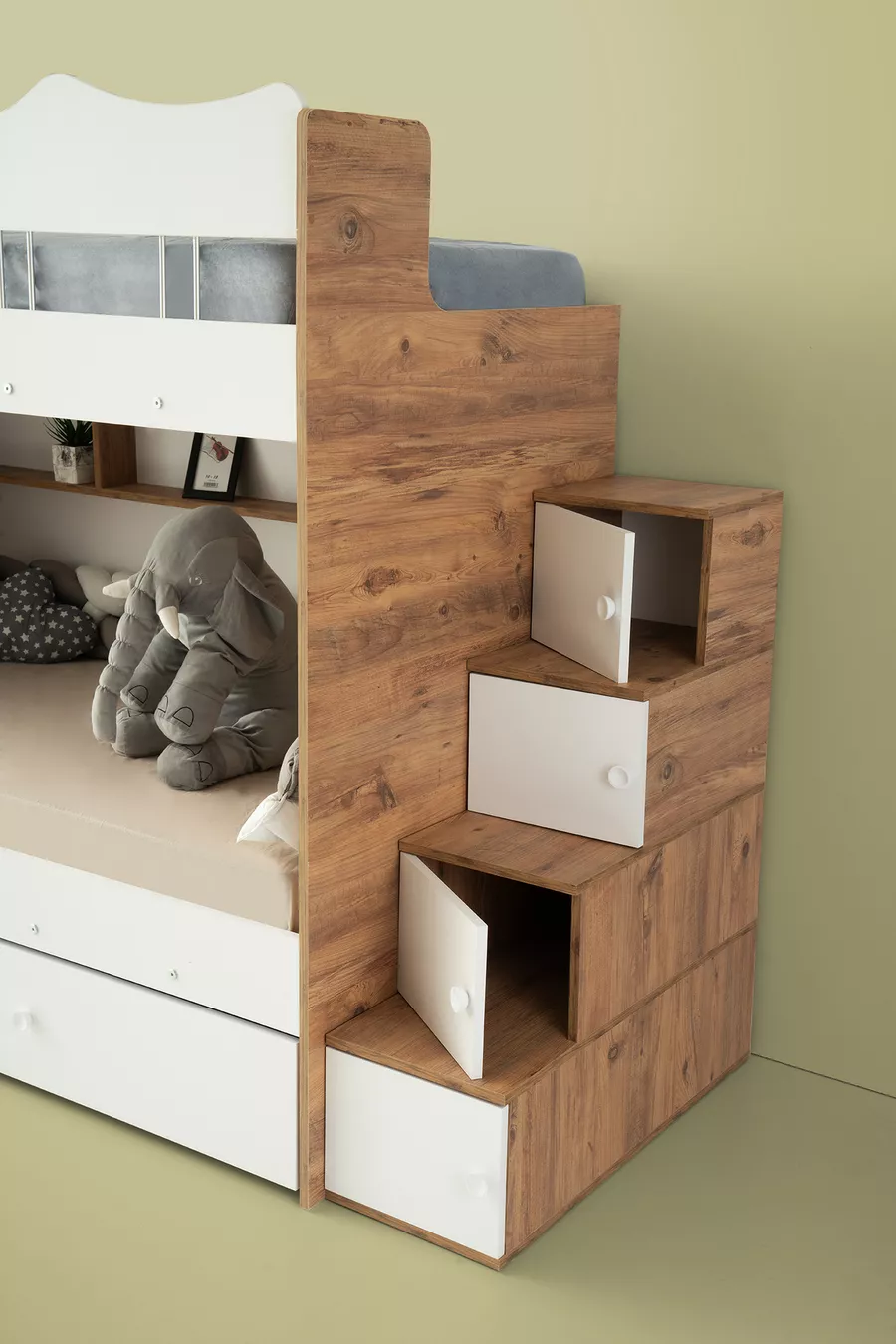 Lit superposé Cloud / Pin-blanc / 3 sections de couchage avec escalier et armoire / 100 % MDF
