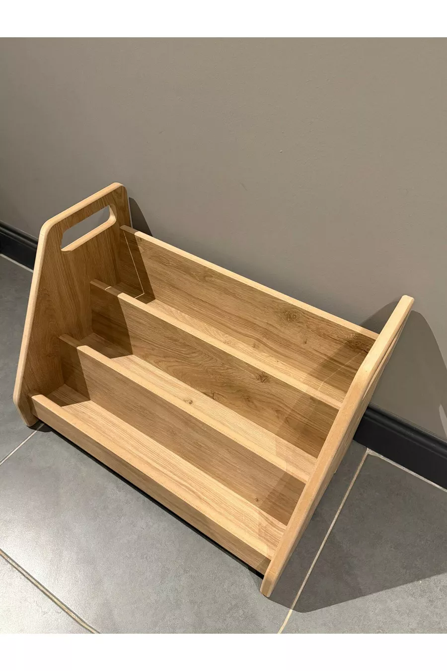 Bibliothèque Montessori à 3 étagères en MDF très pratique