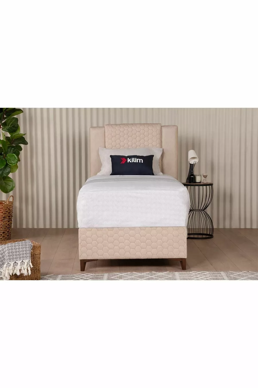 Orthopédie Lit orthopédique avec matelas à ressorts et coussin (CADRE ET TÊTE DE LIT NON INCLUS)