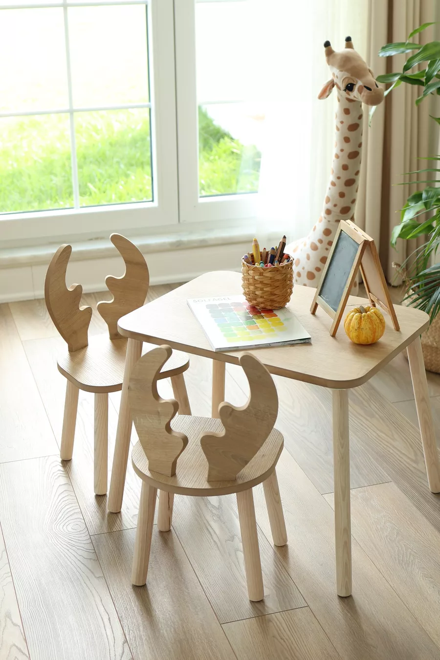 The Deer 1 table + 2 chaises (ensemble table et chaises pour activités Montessori pour enfants)
