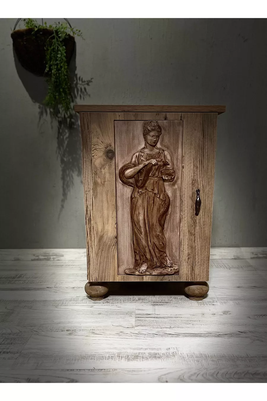 Hygieia Déesse de la Santé Table de Chevet Armoire Rustique Production Spéciale Édition Limitée