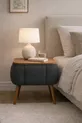 Table de chevet Lina Sandıklı, table de chevet moderne avec pieds en bois recouverte de tissu Teddy