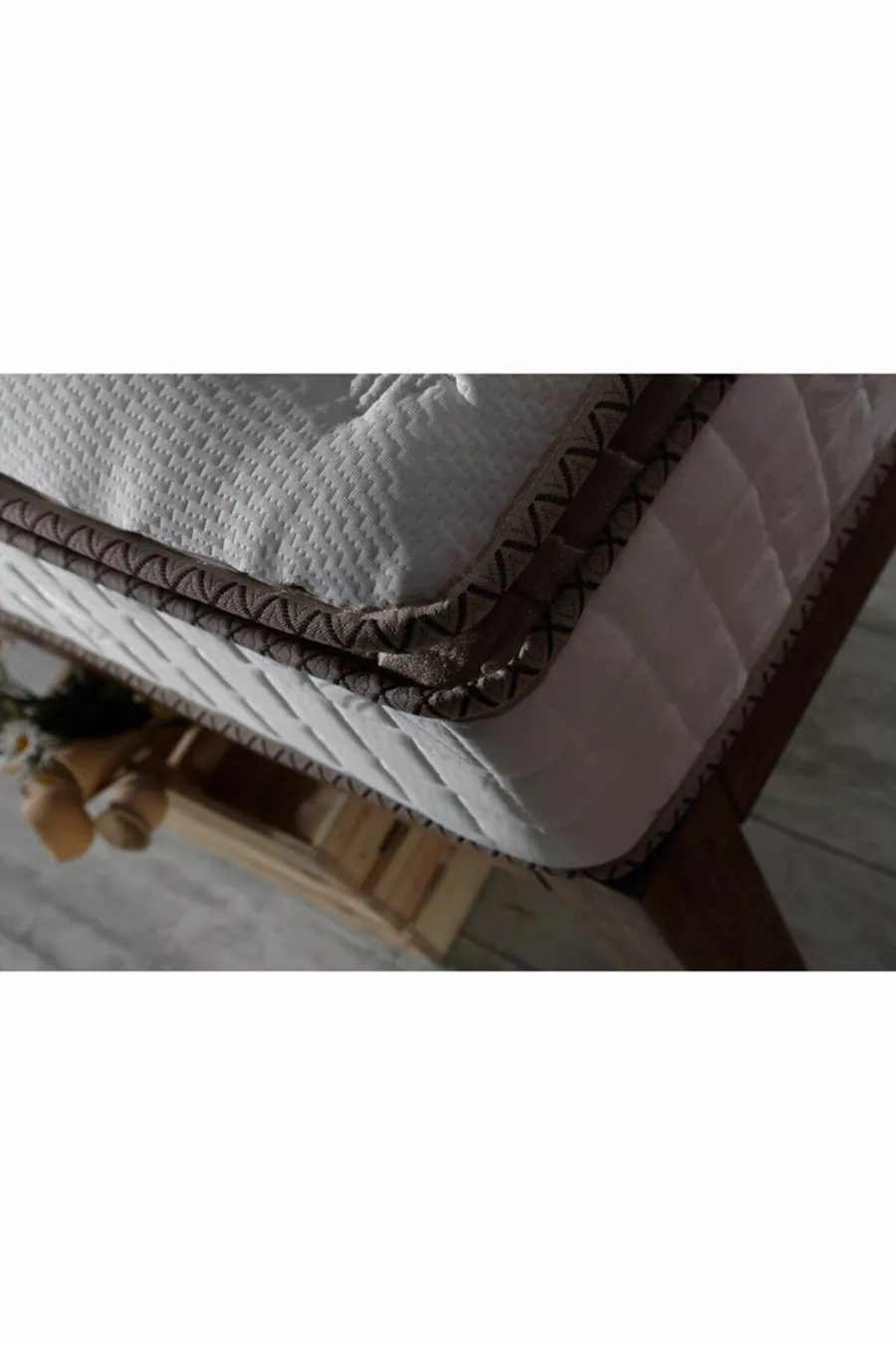 Matelas à ressorts avec coussin ultra orthopédique Royal Lux Bedding Akasya