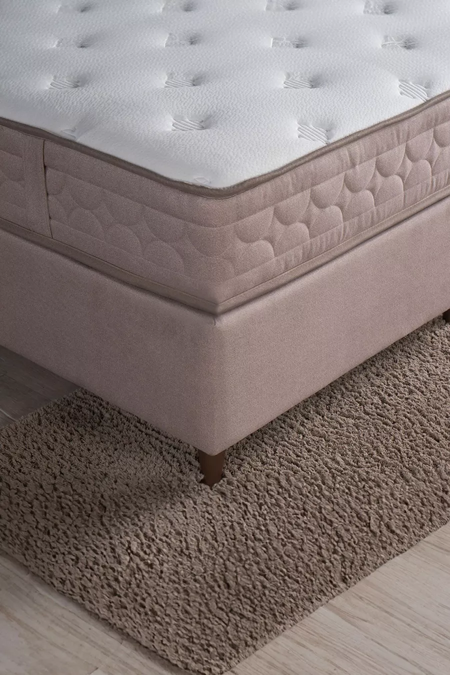 Matelas à ressorts orthopédique Hilton Vison (Sommier et tête de lit non inclus)