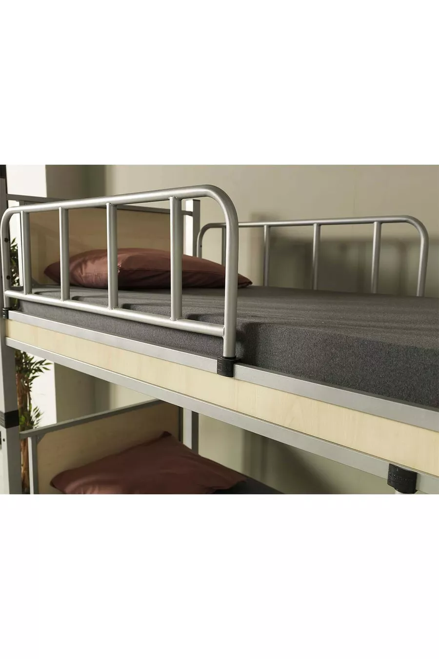 Chambre d'enfant Yurt avec lit superposé et lits en métal et bois