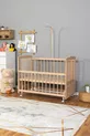 Lit bébé en bois naturel près de maman, biologique (SANS PEINTURE) - crème brodée (SANS TEXTE) avec ensemble de sommeil et roulettes