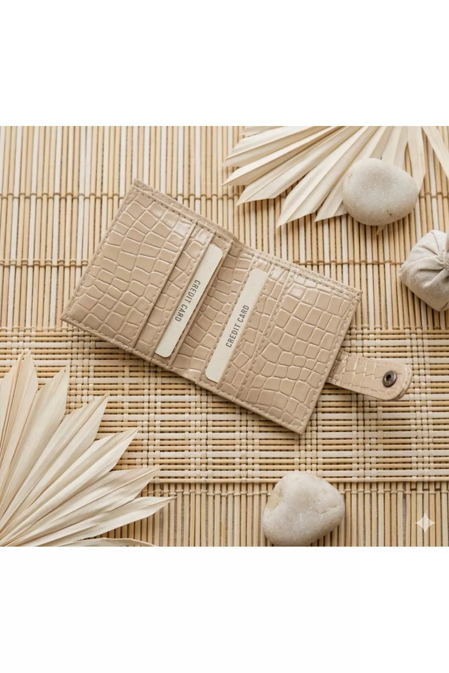 Portefeuille et porte-cartes pour femme à motif crocodile verni