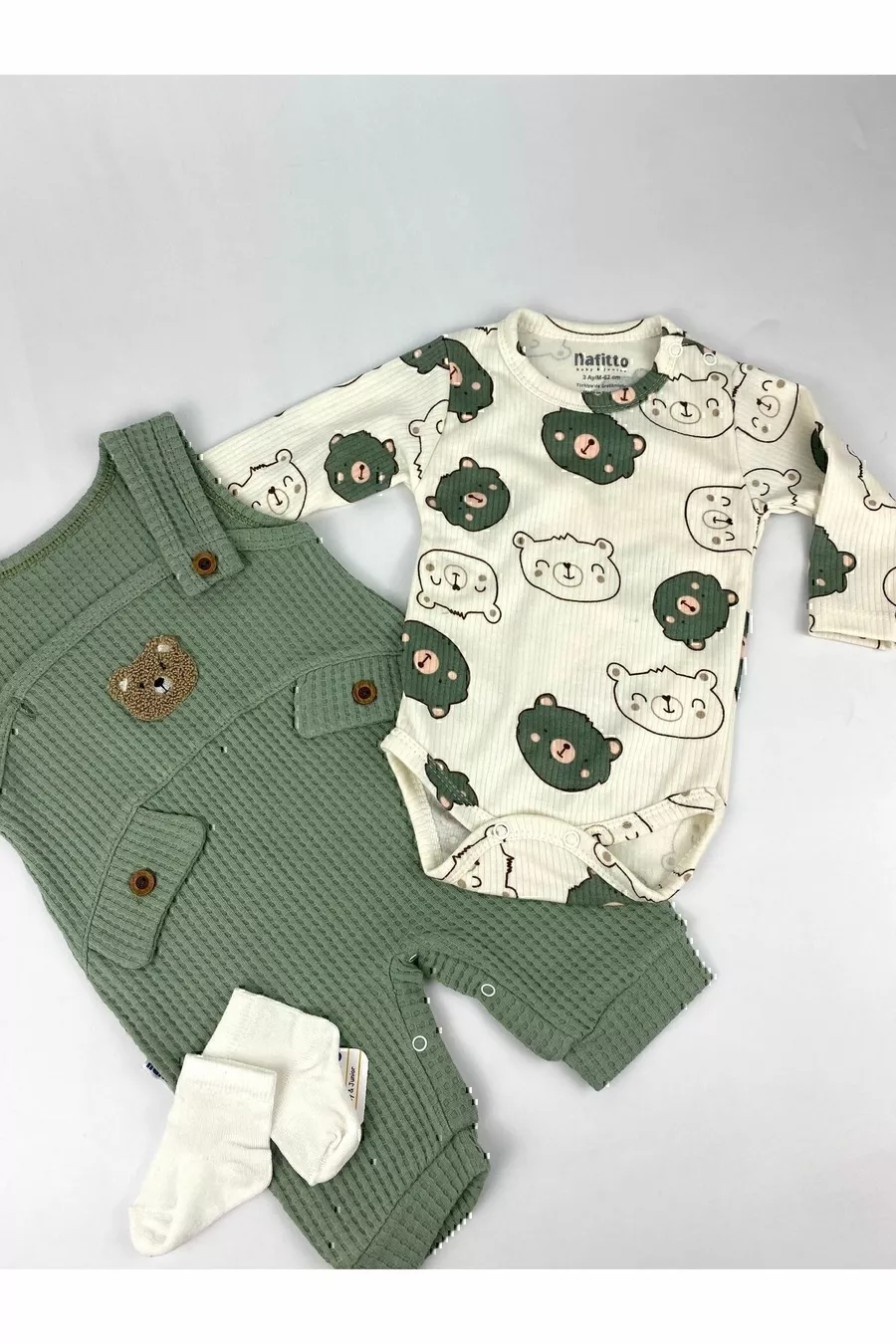 Grenouillère pour bébé garçon avec broderie d'ours, ensemble de 3 pièces – Body, grenouillère et chaussettes | Vêtements pour bébé de 3, 6, 9 mois