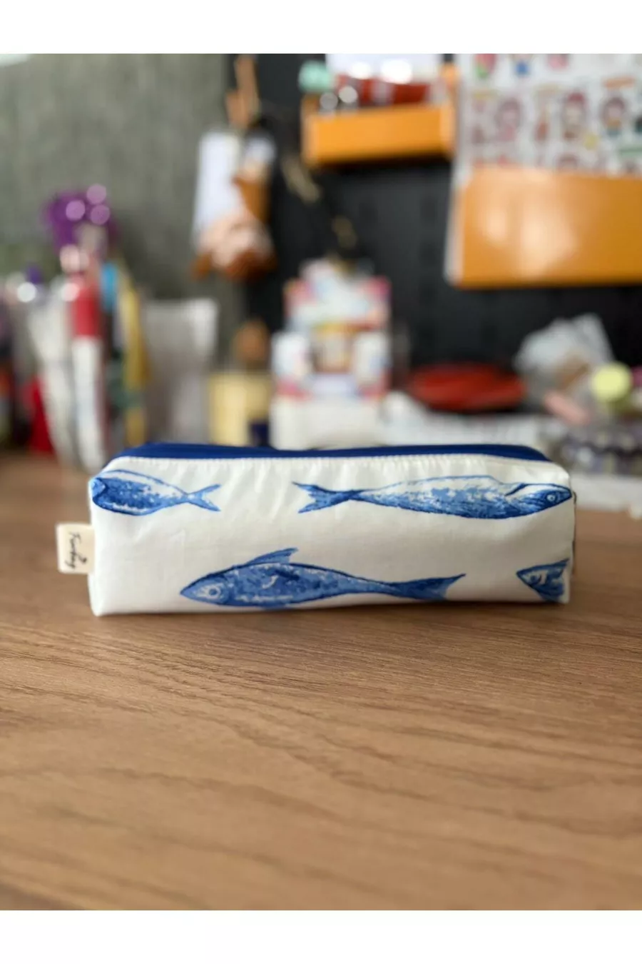 Trousse à crayons à motif de poisson, doublée, lavable, boîte à crayons à compartiment unique, trousse scolaire