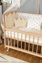 Lit bébé en bois naturel près de maman, biologique (SANS PEINTURE) - crème brodée (SANS TEXTE) avec ensemble de sommeil et roulettes