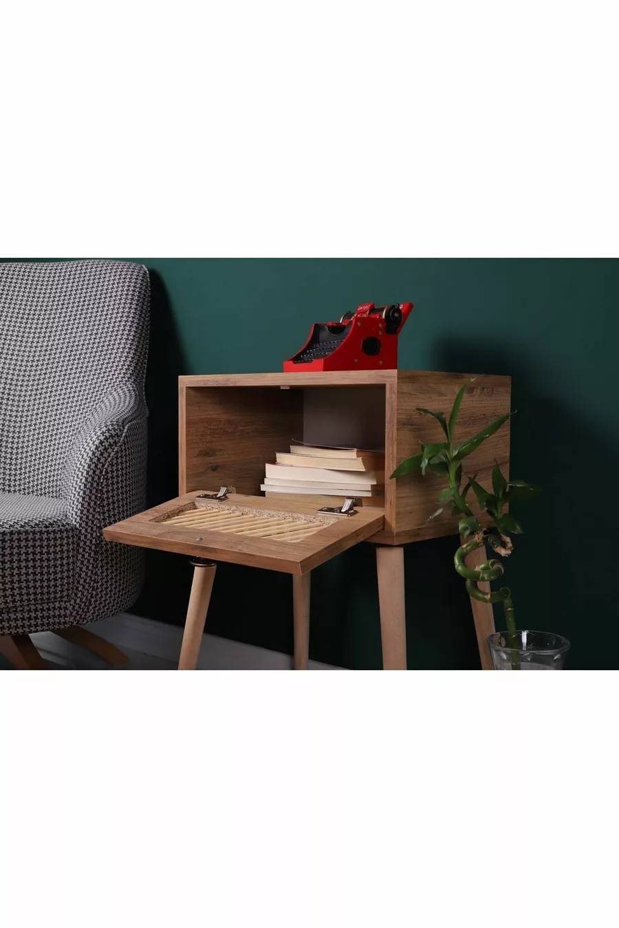 Table de chevet avec porte, cadre en pin